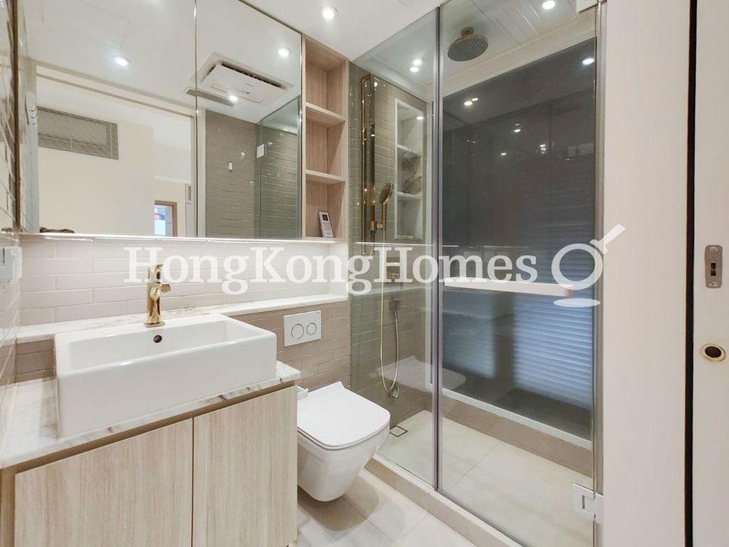 Bathroom — Mosque Junction, 2J, Mid-levels West
