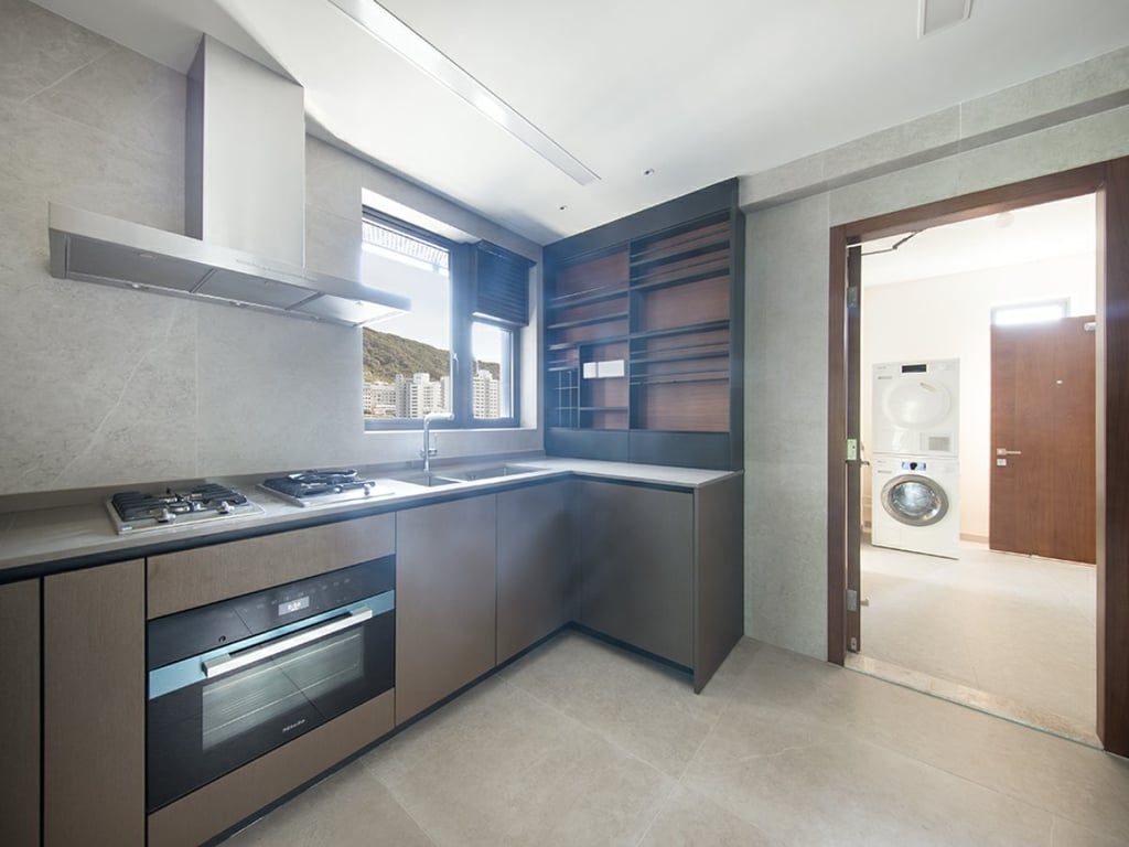 photo 4 — Victoria Coast Blk A, Pok Fu Lam
