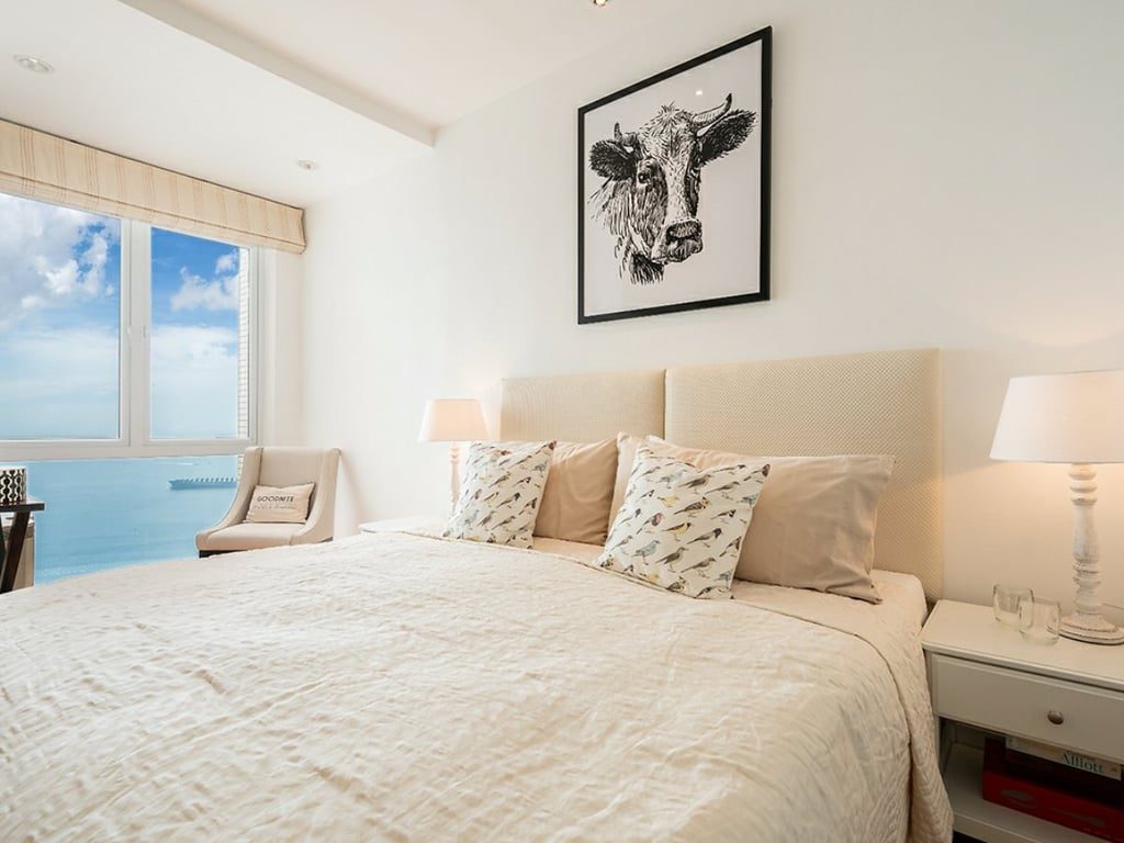 photo 5 — Woodbury Court, Pok Fu Lam