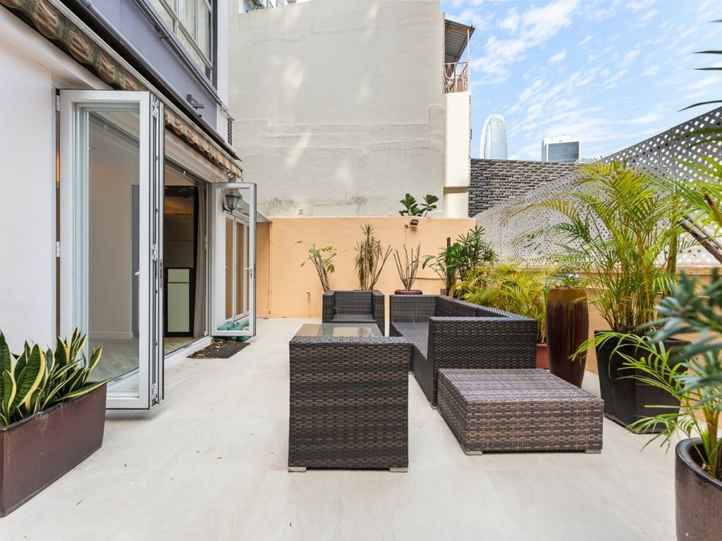 photo 3 — Sunrise House, Soho