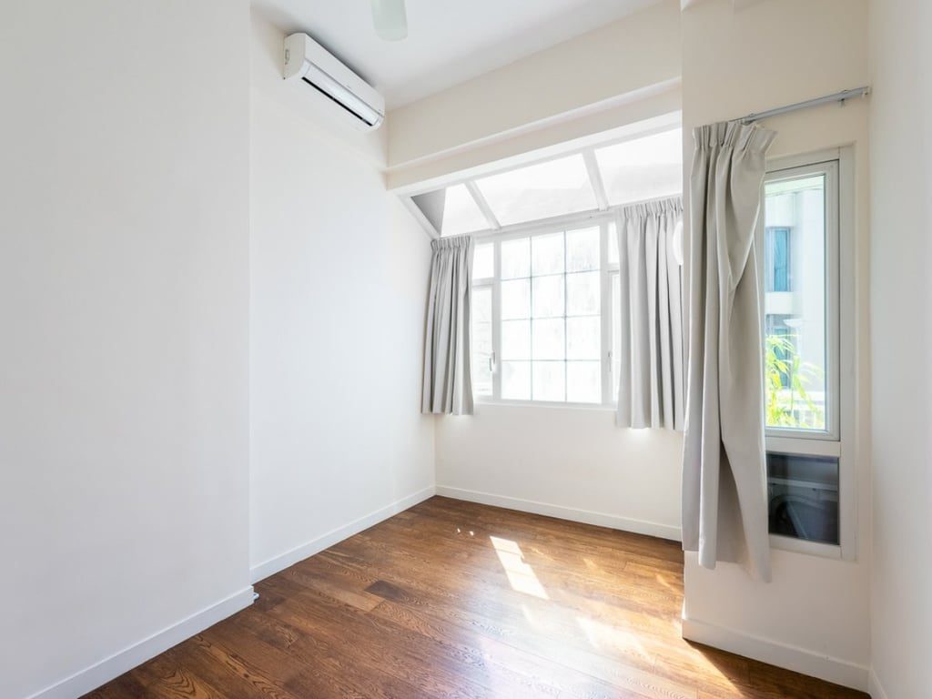 photo 8 — Albany Court, Pok Fu Lam