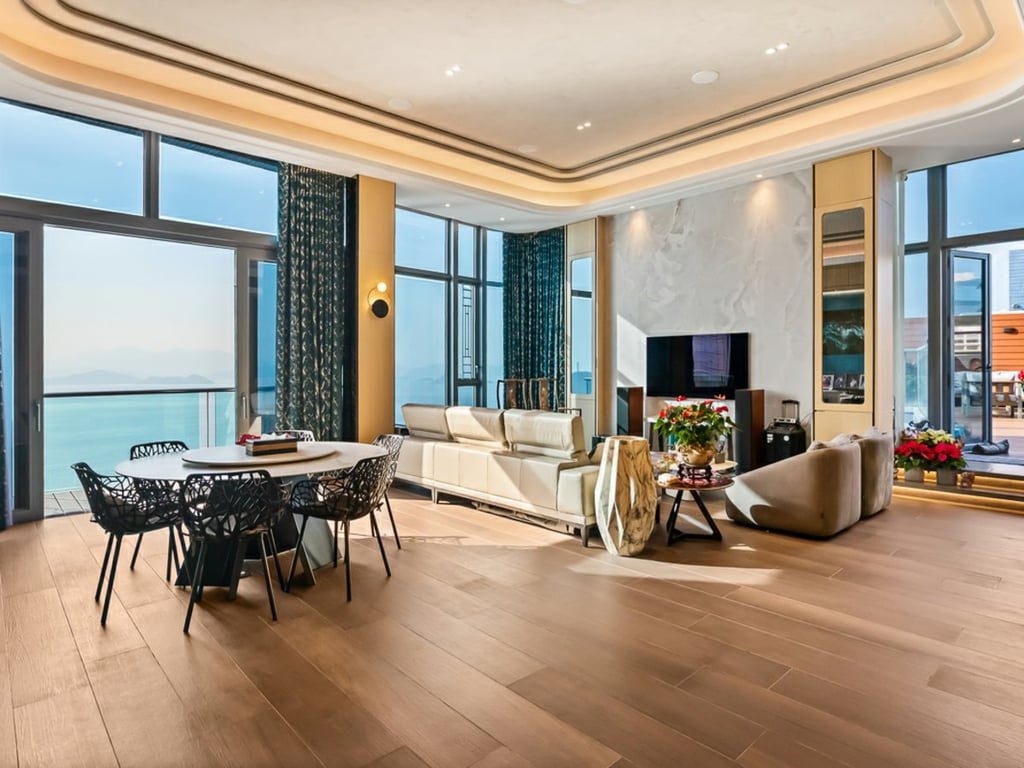 photo 4 — Residence Bel-Air South Towers (Phase 2) Twr 5, Pok Fu Lam