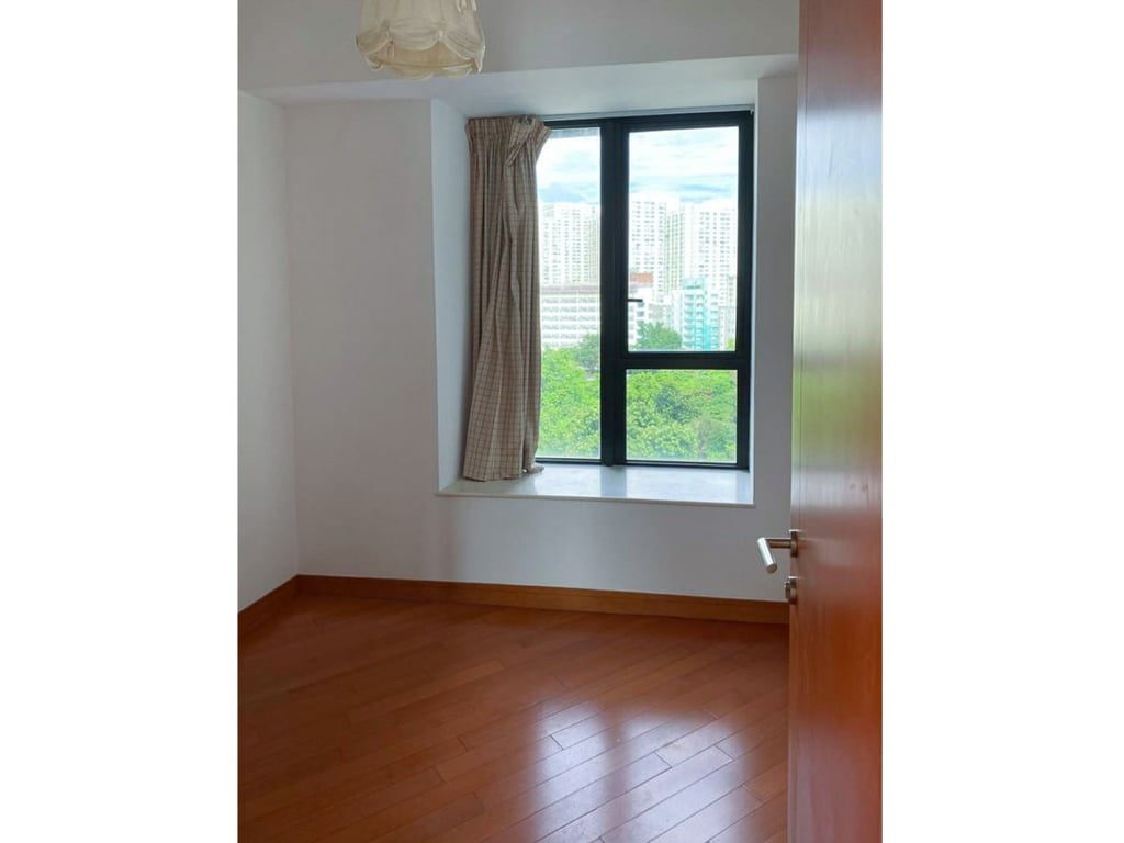 photo 10 — Bel-Air No.8B (Phase 6), Pok Fu Lam