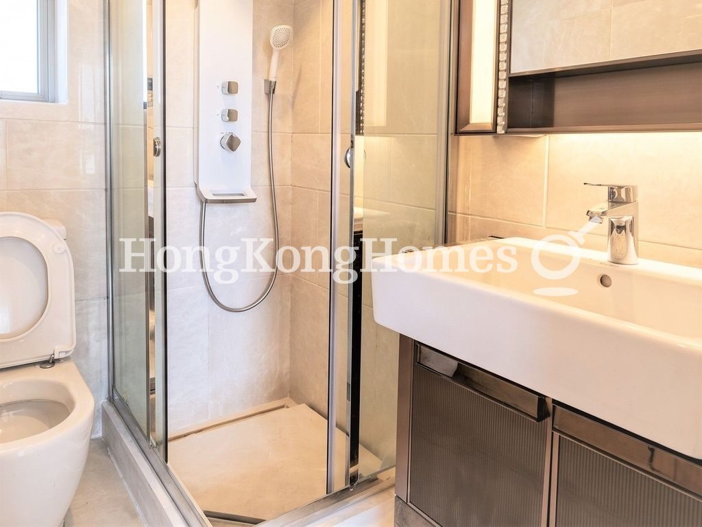 Guest Bathroom — Upper West, Tai Kok Tsui