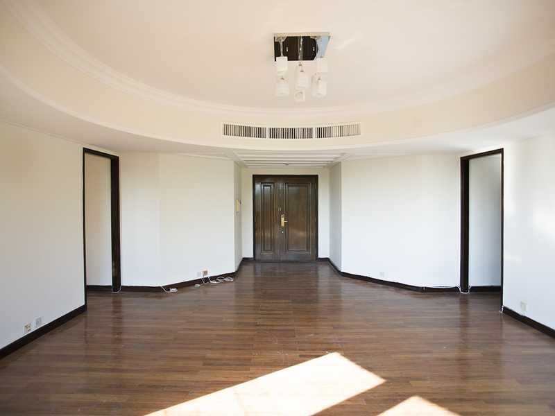 photo 2 — Hong Kong Parkview Twr 14, Repulse Bay