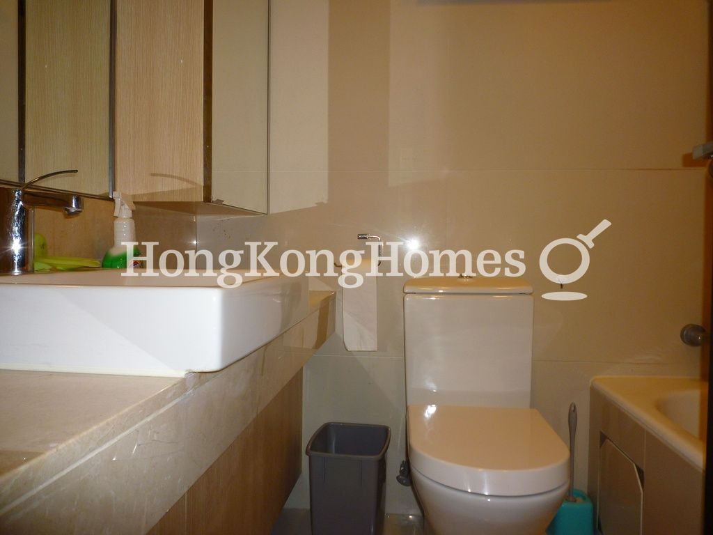 Guest Bathroom — The Icon, Mid-levels West