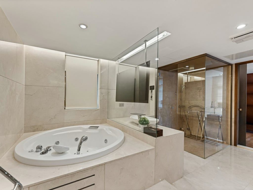 photo 11 — Double Bay, Deep Water Bay