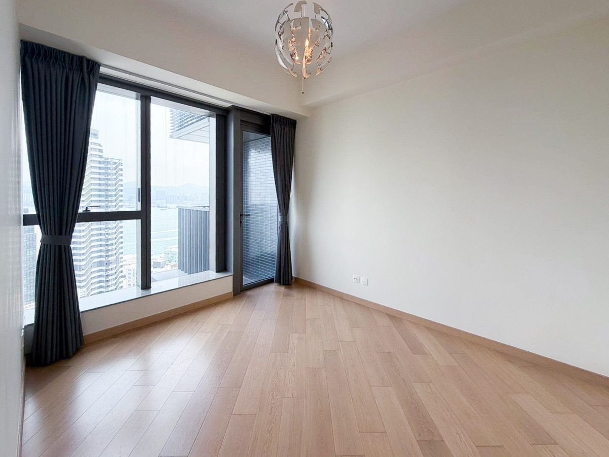 photo 4 — Novum West, Shek Tong Tsui