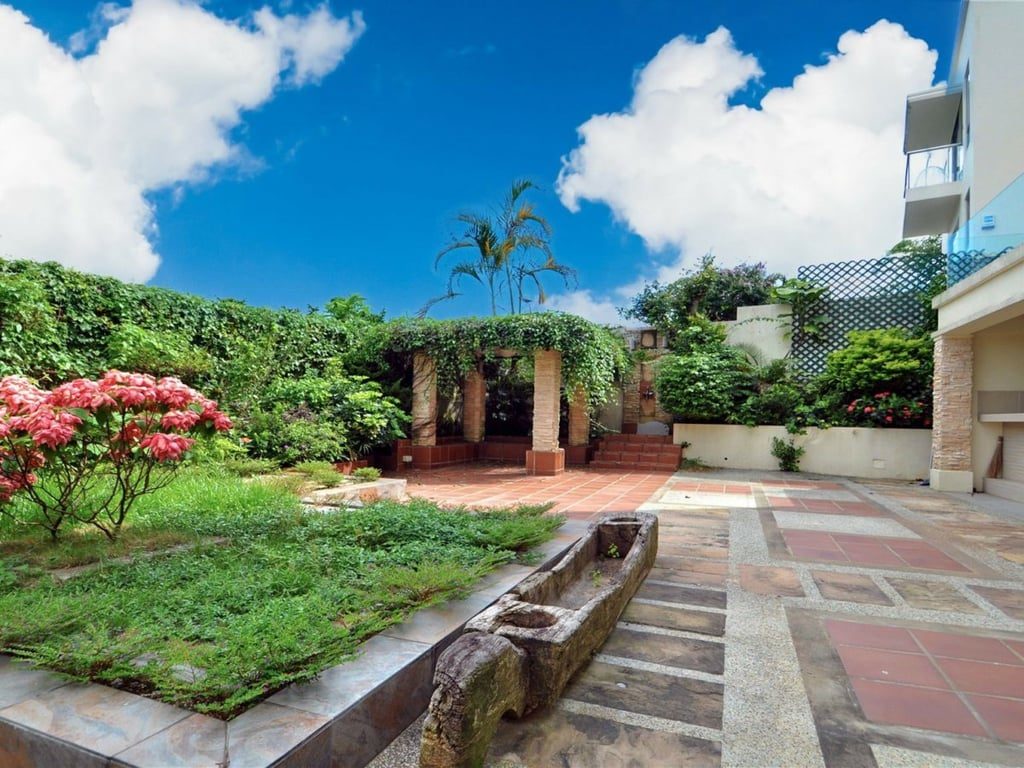 photo 2 — Hunlicar Garden, Sai Kung