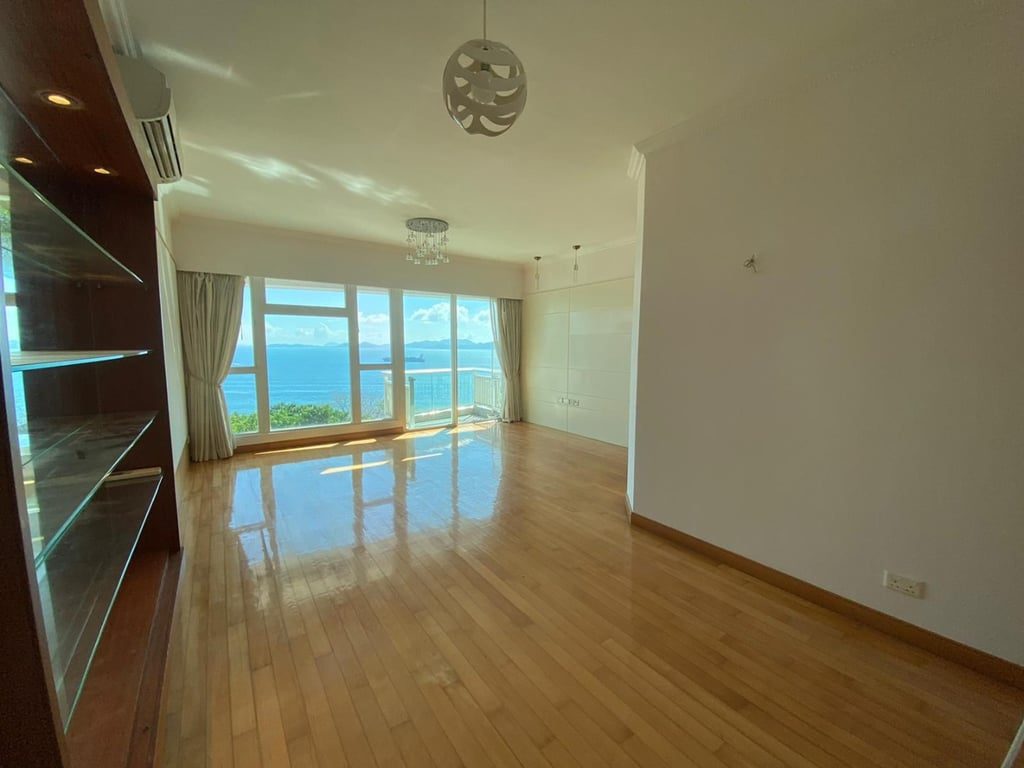 photo 4 — Villas Sorrento, Pok Fu Lam