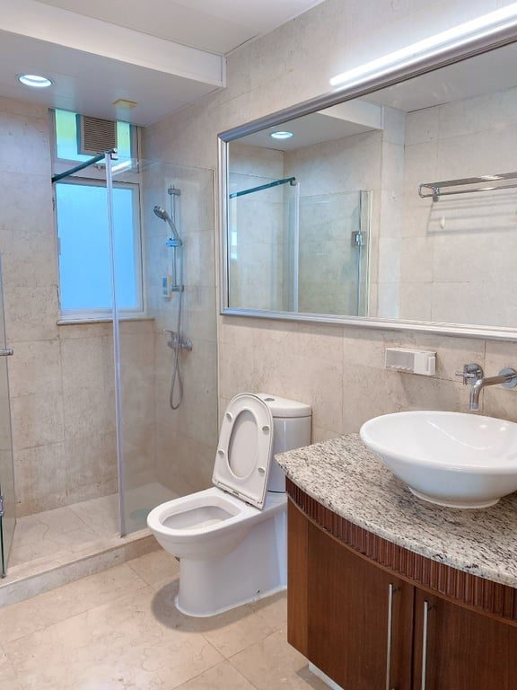 photo 7 — Villas Sorrento, Pok Fu Lam