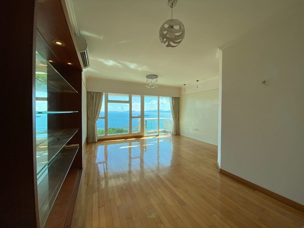 photo 8 — Villas Sorrento, Pok Fu Lam
