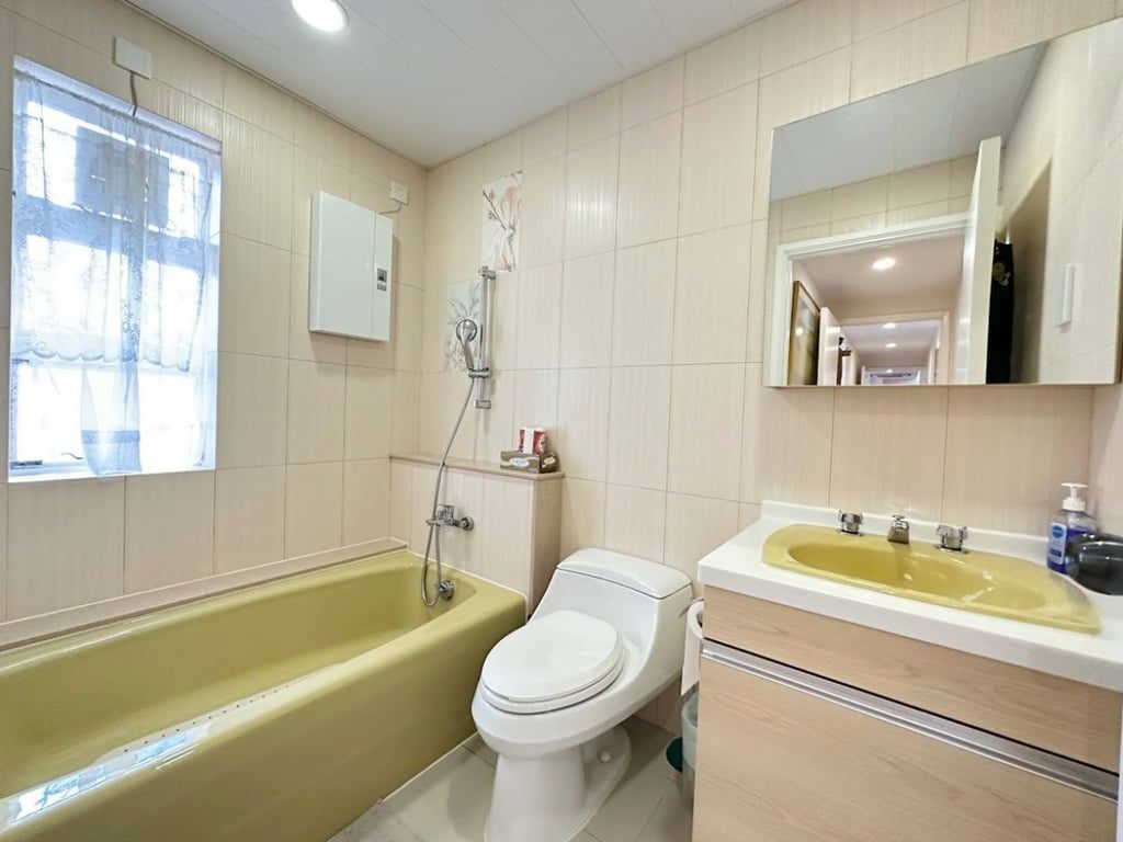 photo 12 — Garden Terrace Blk 2, Mid Levels Central