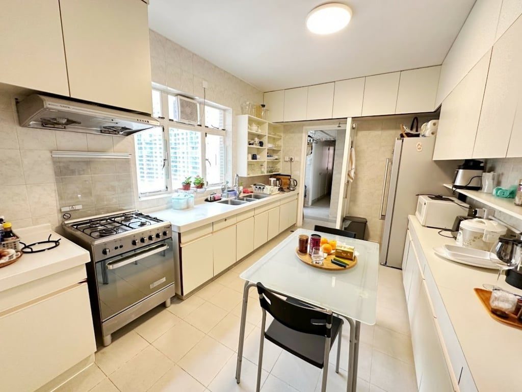 photo 6 — Garden Terrace Blk 2, Mid Levels Central