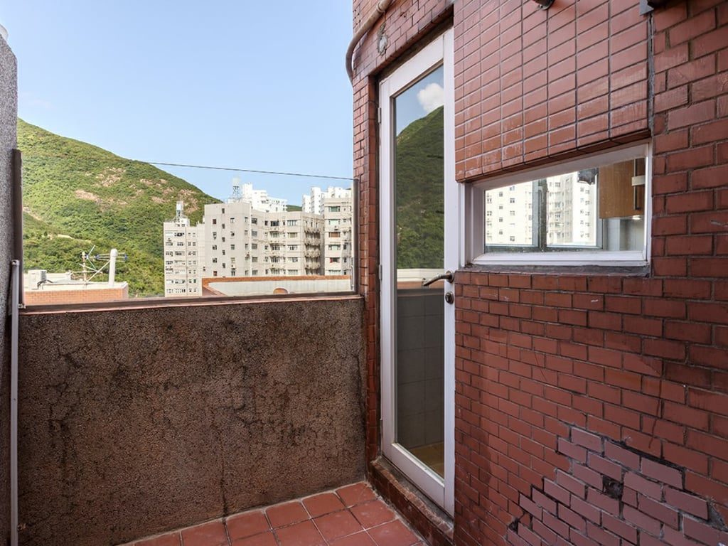photo 13 — Belleview Place, Repulse Bay