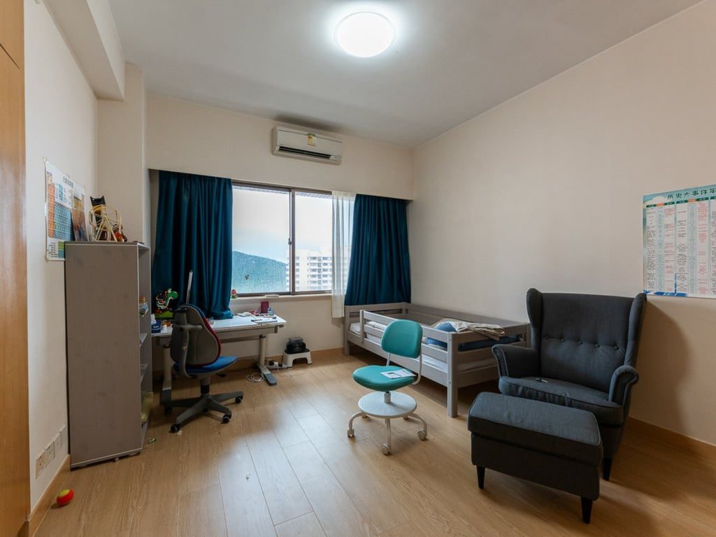 photo 10 — Hong Kong Parkview Twr 13, Repulse Bay