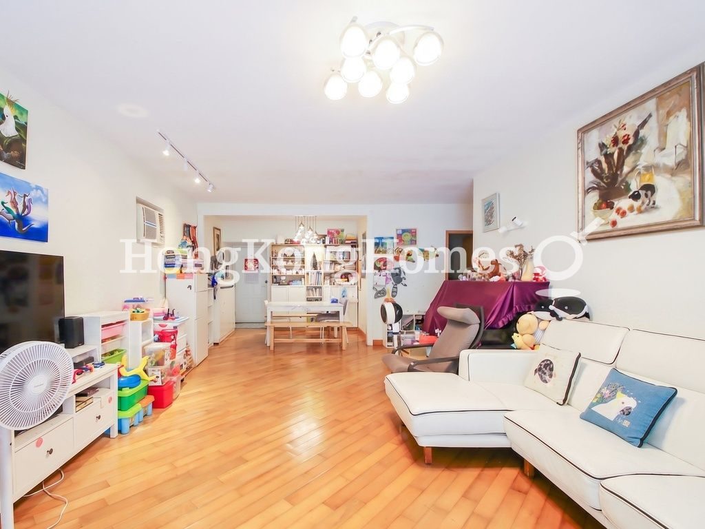 Living and Dining Room — Baguio Villa - Block 27, Pokfulam