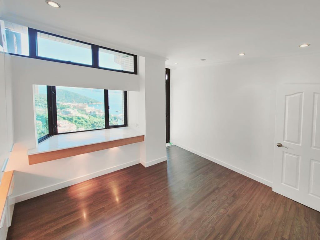 photo 10 — 37 Repulse Bay Road Twr 3, Repulse Bay