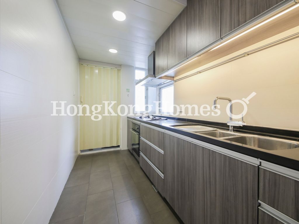 Kitchen — Coral Court - Block B & C, North Point Hill