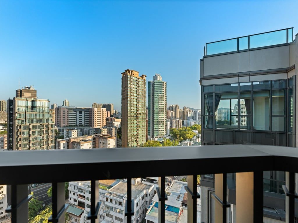 photo 11 — 233 Prince Edward Road West, Ho Man Tin