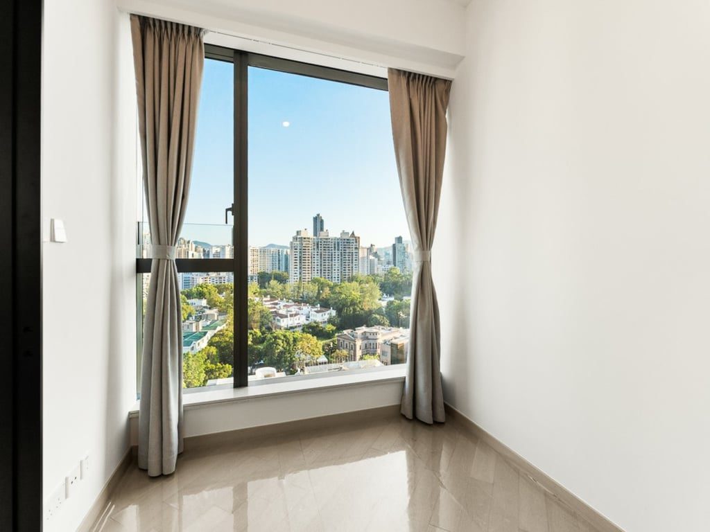photo 2 — 233 Prince Edward Road West, Ho Man Tin