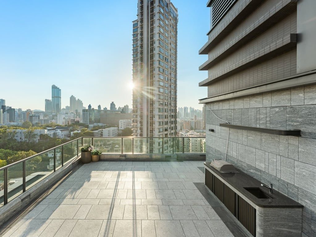 photo 25 — 233 Prince Edward Road West, Ho Man Tin