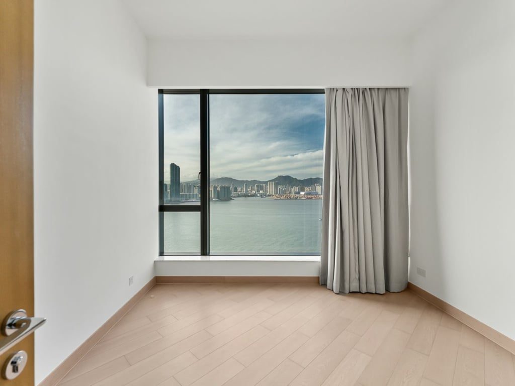 photo 12 — Victoria Harbour Twr 5 | Phase1, North Point