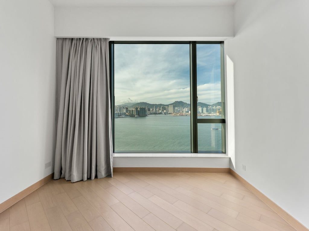 photo 14 — Victoria Harbour Twr 5 | Phase1, North Point
