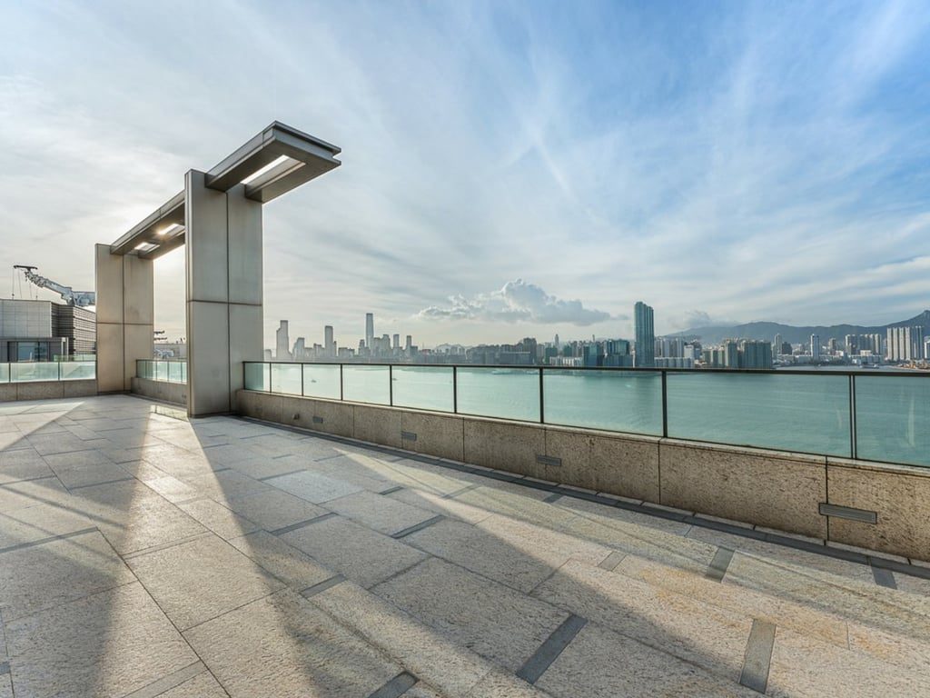 photo 2 — Victoria Harbour Twr 5 | Phase1, North Point