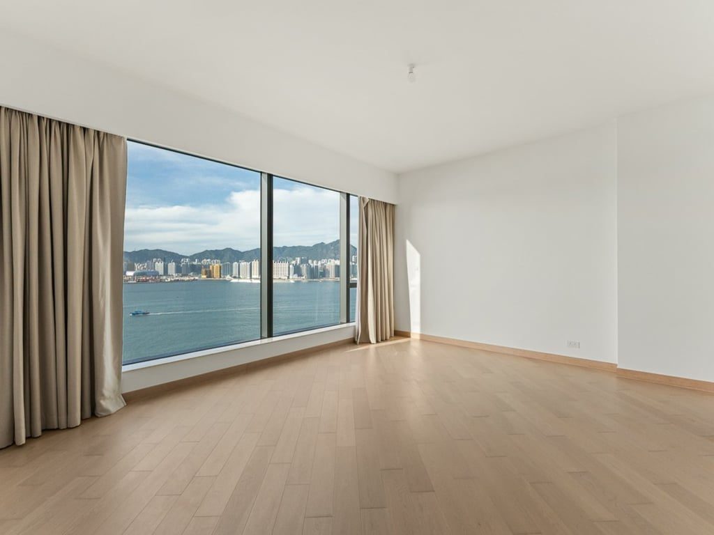 photo 8 — Victoria Harbour Twr 5 | Phase1, North Point