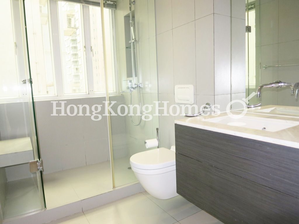Master Bathroom — First Mansion, Mid-levels West