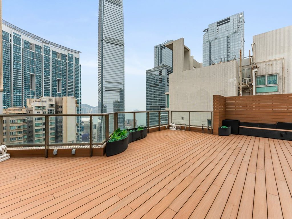 photo 3 — The Waterfront Twr 6, Kowloon Station