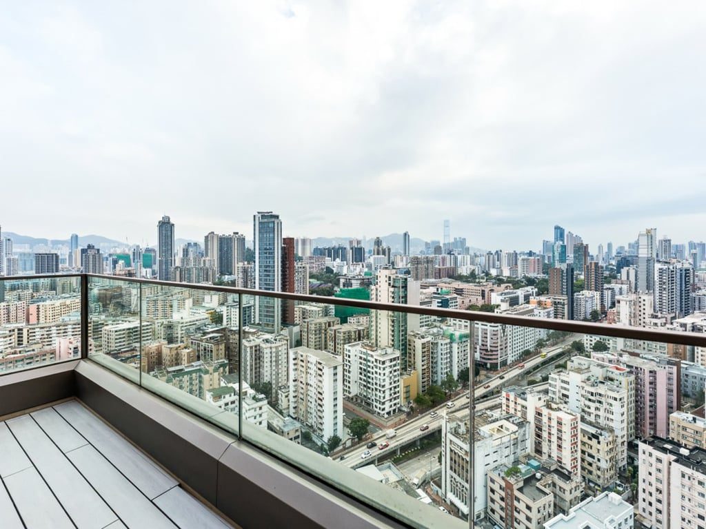 photo 19 — Sutton, Kowloon City
