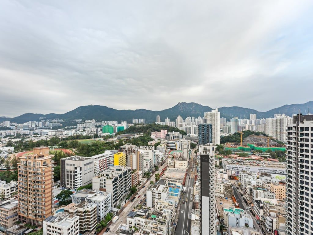 photo 27 — Sutton, Kowloon City