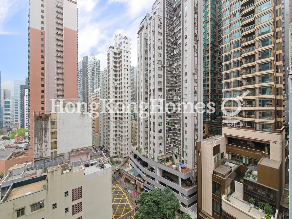 Flora Court