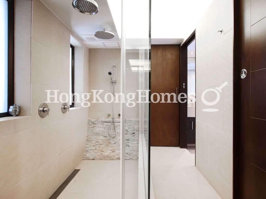Bathroom — Garfield Mansion, Mid-levels West