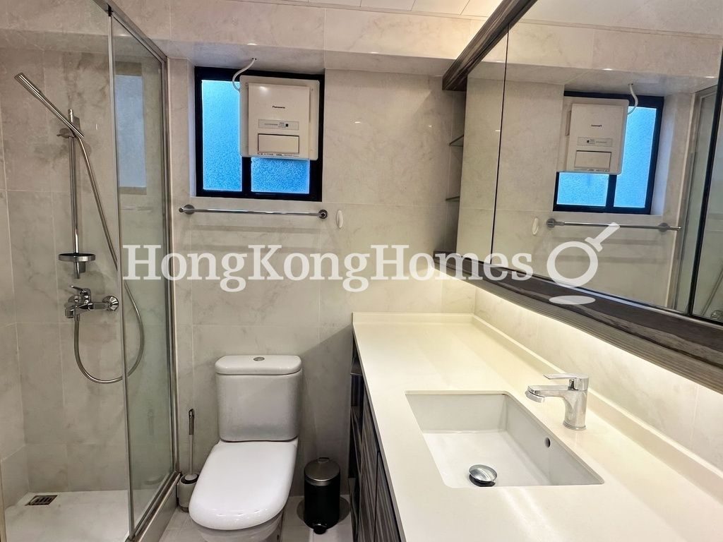 Guest Bathroom — Greenway Terrace - Block 02, Happy Valley