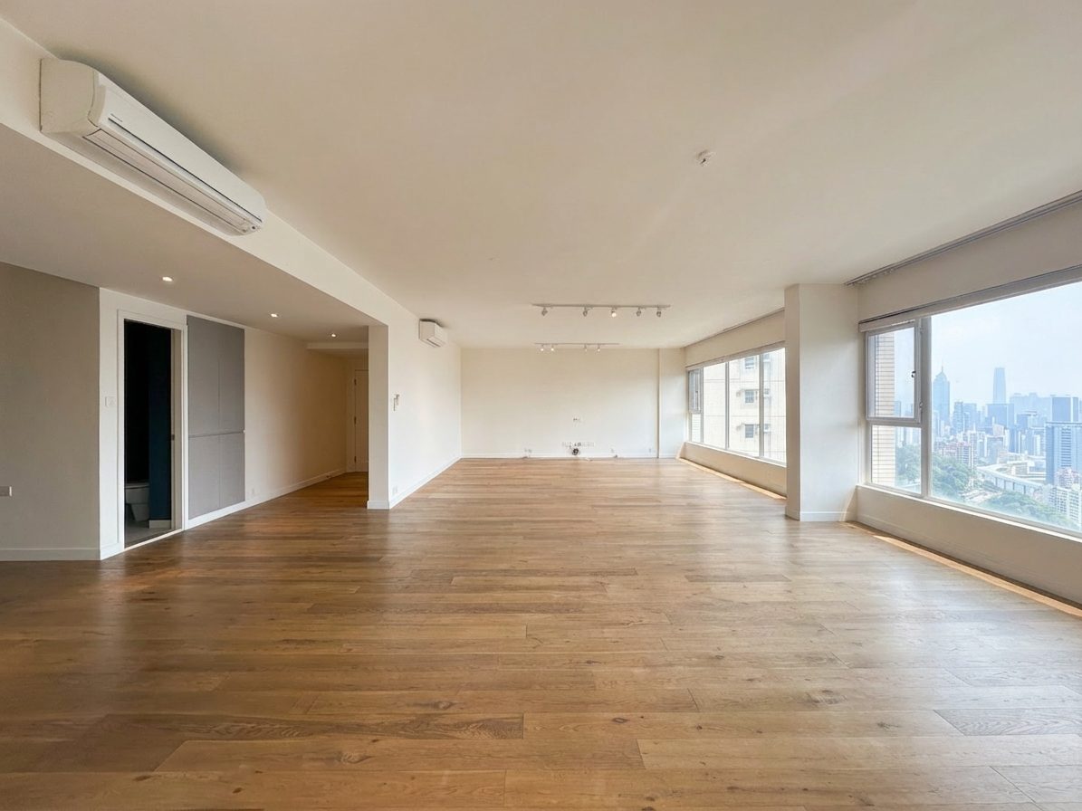 photo 2 — Leon Court, Mid Levels East