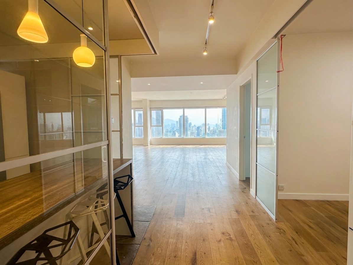 photo 4 — Leon Court, Mid Levels East