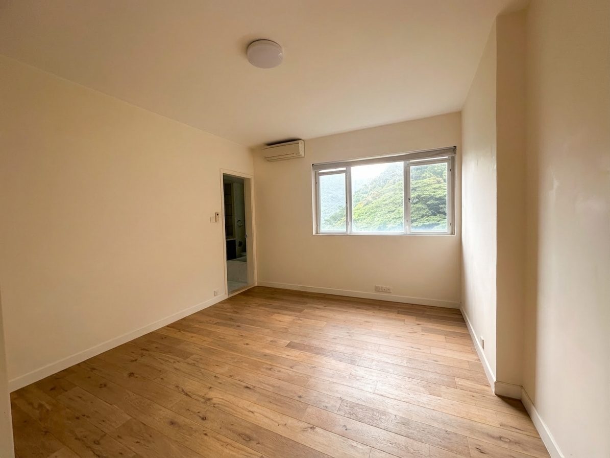 photo 9 — Leon Court, Mid Levels East