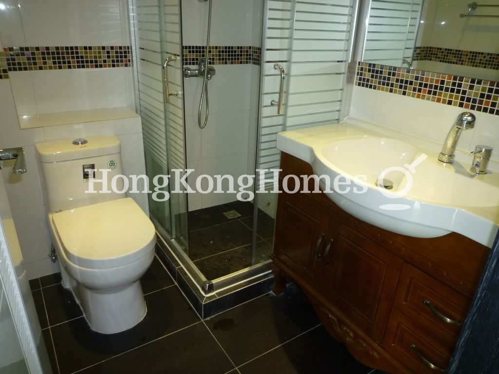 Guest Bathroom — Mang Kung Uk, Heng Mei Deng, Clear Water Bay