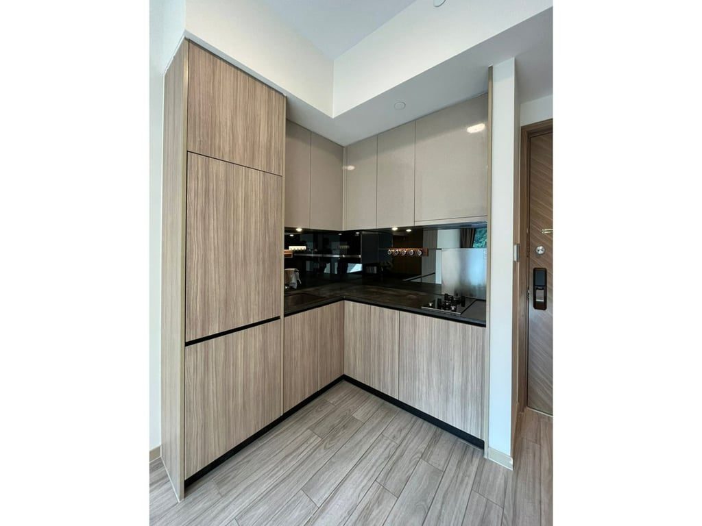photo 5 — Novum East, Quarry Bay
