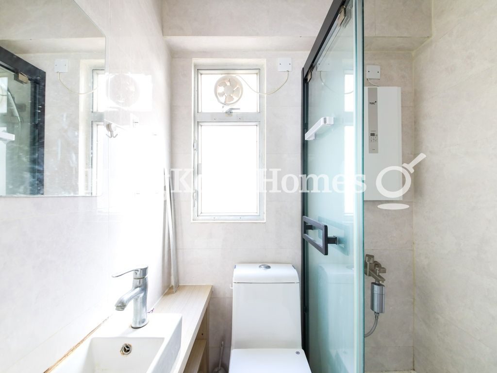 Bathroom — Flora Court, Mid-levels West