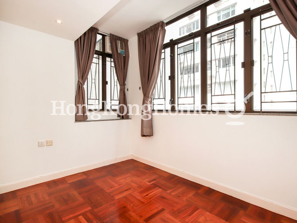 Master Bedroom — Ping On Mansion, Mid-levels West