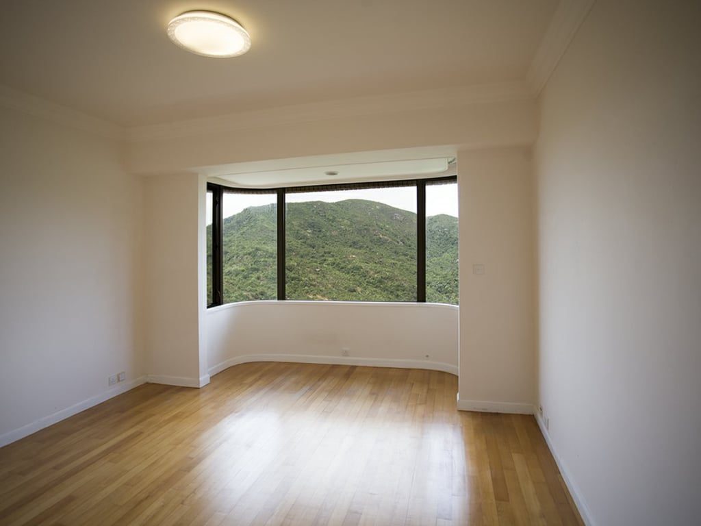 photo 2 — Hong Kong Parkview Twr 7, Repulse Bay