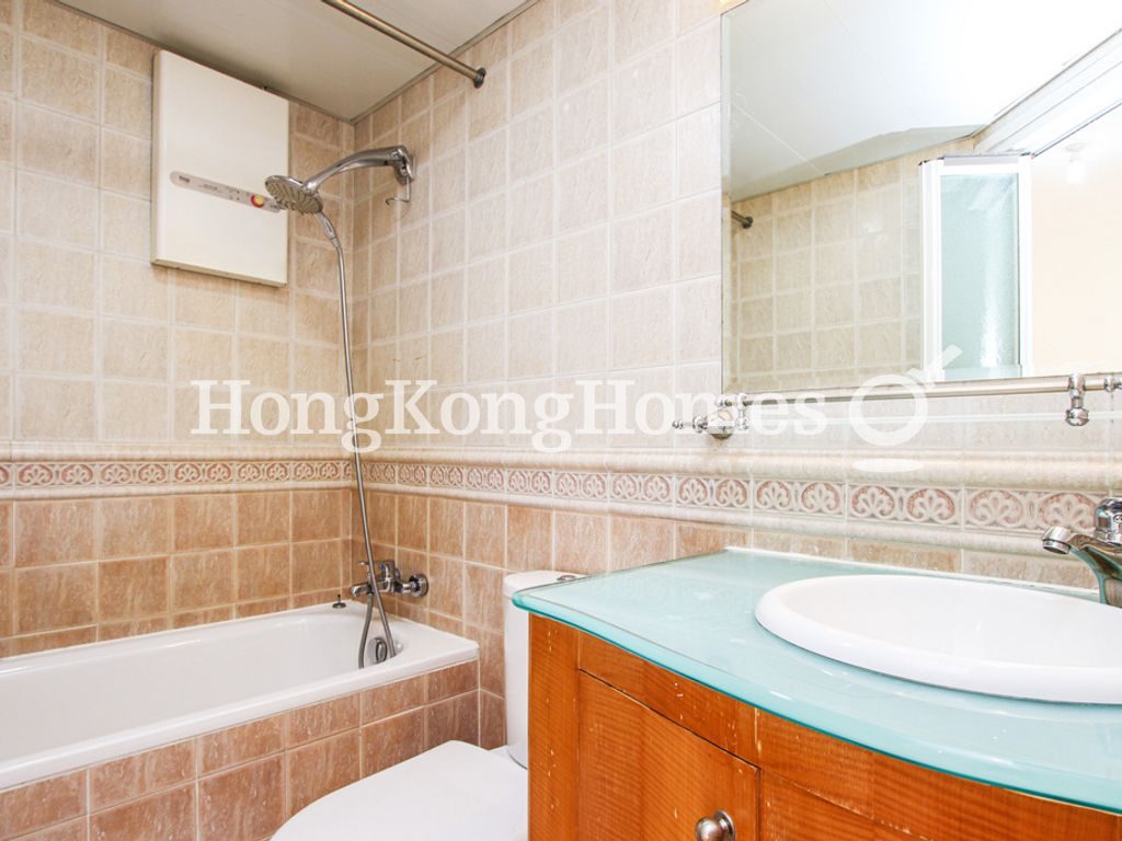 Master Bathroom — Ronsdale Garden - Block 1, Tai Hang