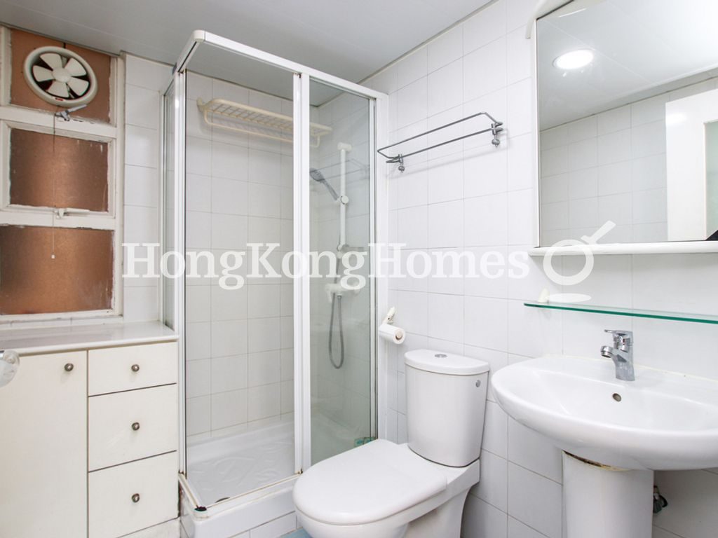 Guest Bathroom — Ronsdale Garden - Block 1, Tai Hang
