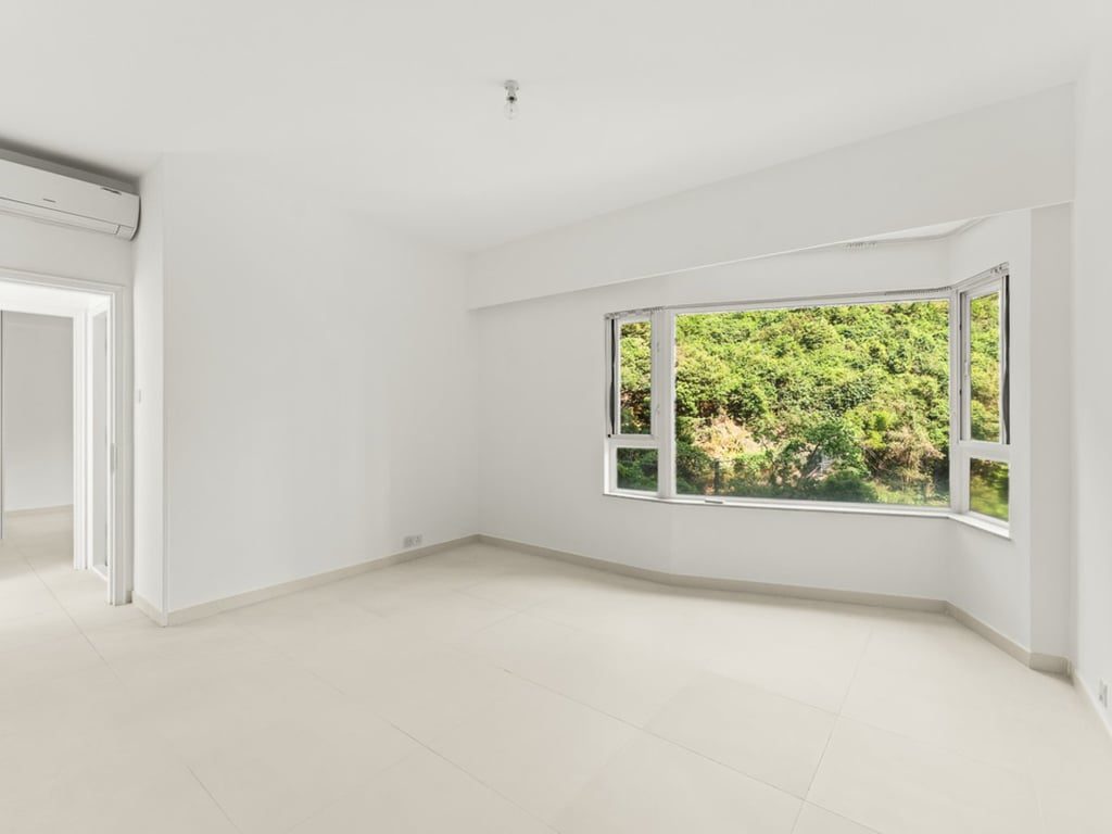 photo 11 — Ruby Court Twr 1, South Bay