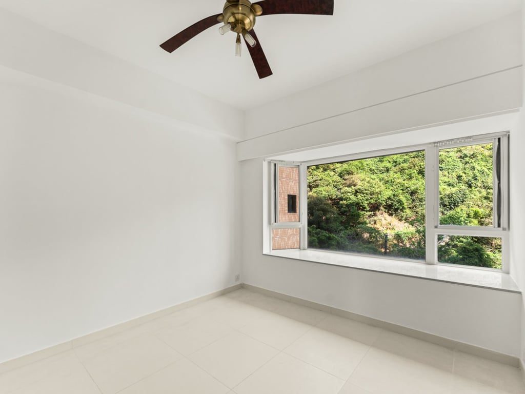 photo 13 — Ruby Court Twr 1, South Bay