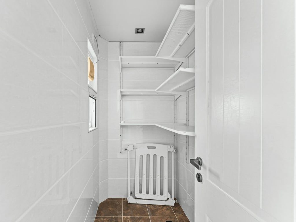 photo 15 — Ruby Court Twr 1, South Bay
